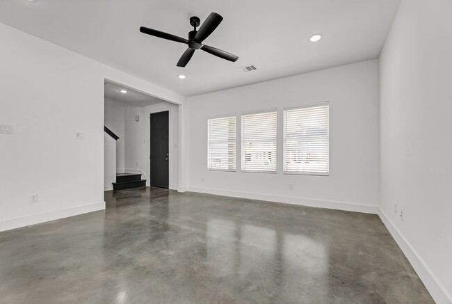 Building Photo - 3013 Alpha Wolf Ct