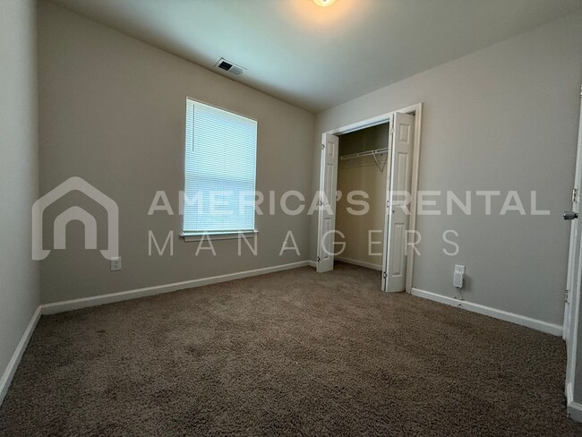 Building Photo - Home Available For Rent in Odenville - AVA...