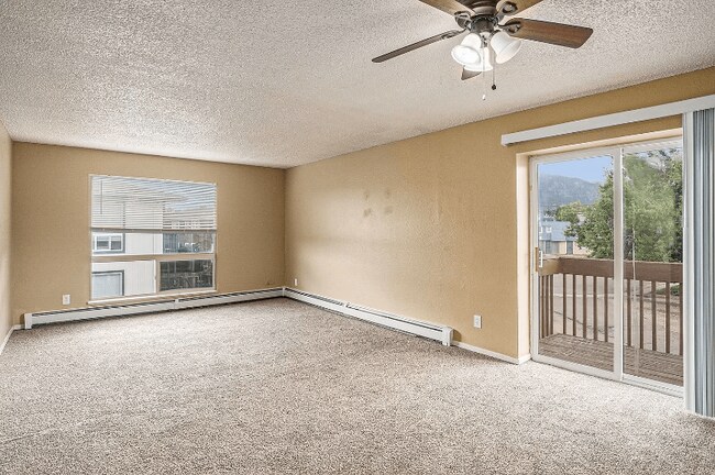 Building Photo - 4215 Loomis Ave
