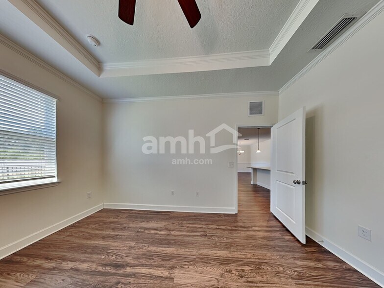 Building Photo - 341 Pine Terrace Dr