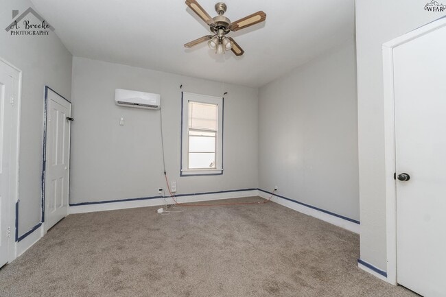 Building Photo - 603 E 4th St