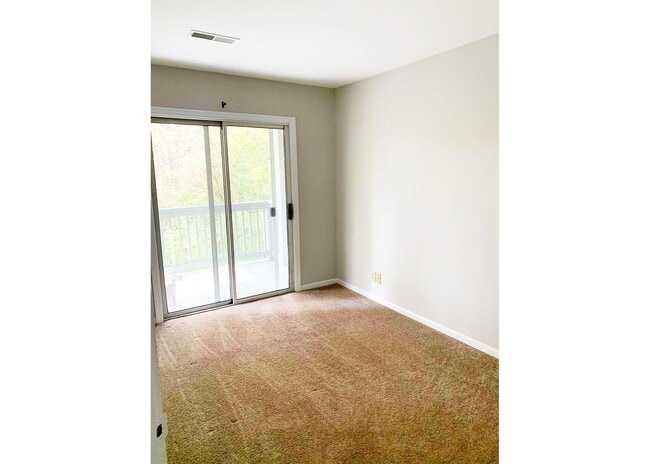 Interior Photo - 3227 Bishop Street