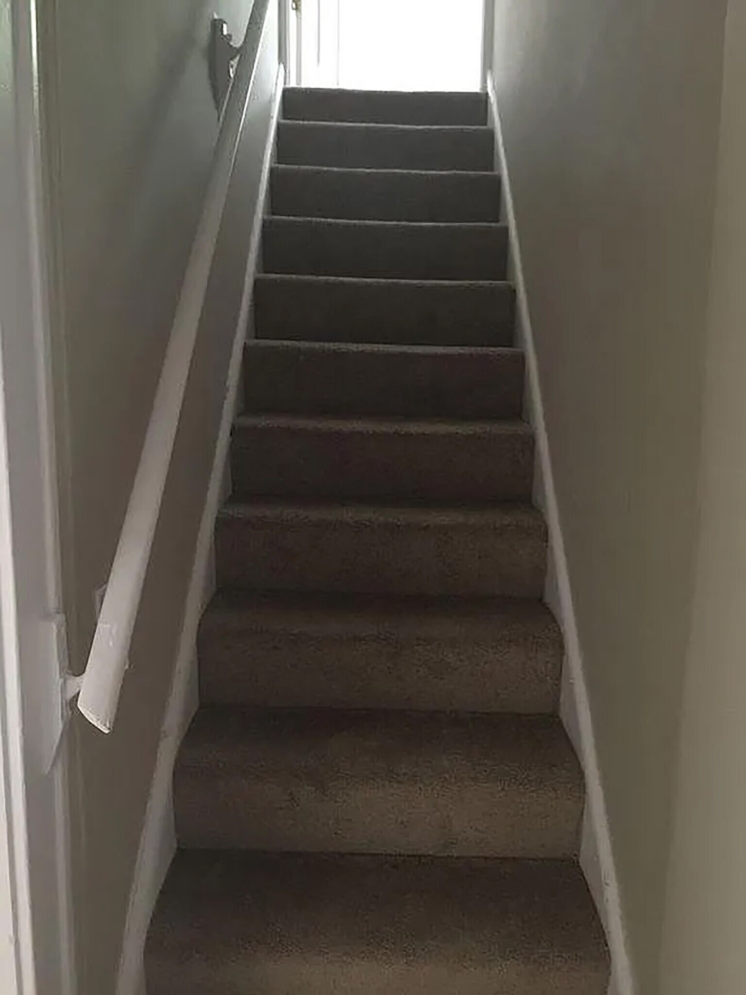 Building Photo - 5836 Euclid Ave