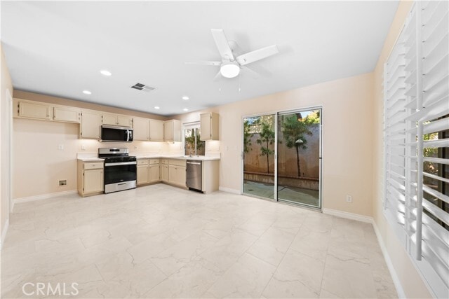 Building Photo - 3 El Vado Dr