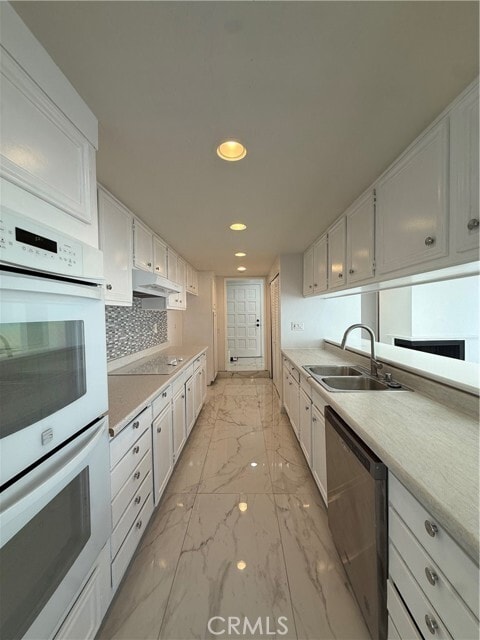 Building Photo - 575 Esplanade