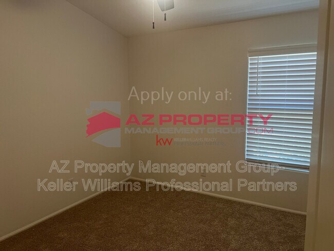 Building Photo - 3706 E Potter Dr
