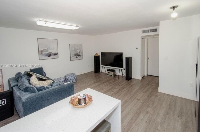 Building Photo - 6215 W 20th Ave