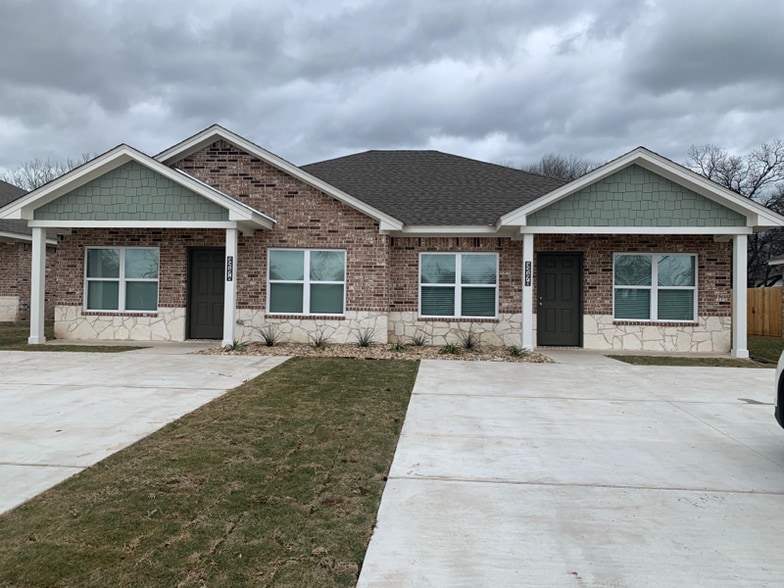 Building Photo - 3301 Belmont Dr