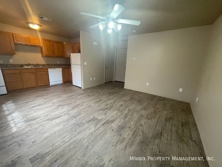 Building Photo - 2801 Mable Dr