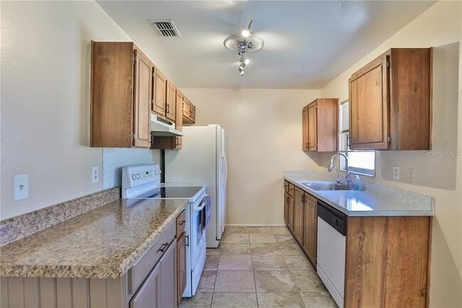 Building Photo - 1202 Coolridge Dr