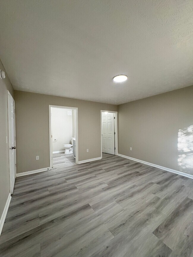 Building Photo - Bellagio Living III