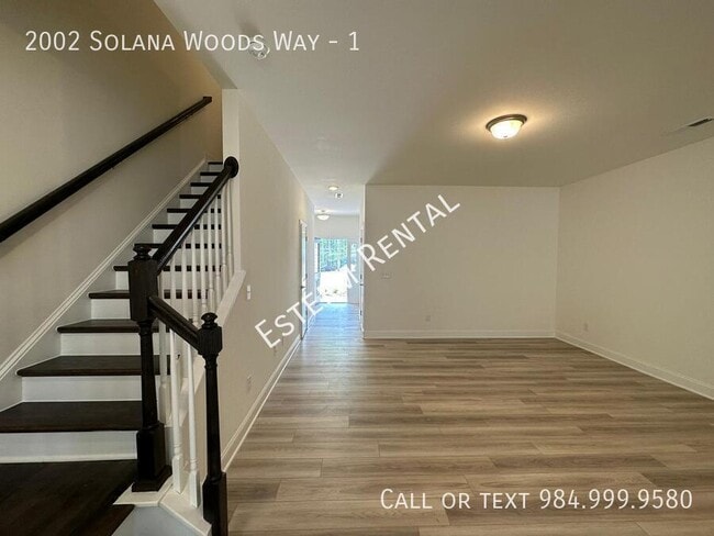 Building Photo - 2002 Solana Wds Dr