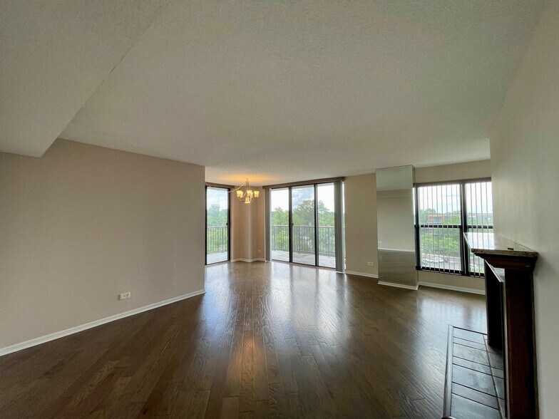 Building Photo - 509 Aurora Ave