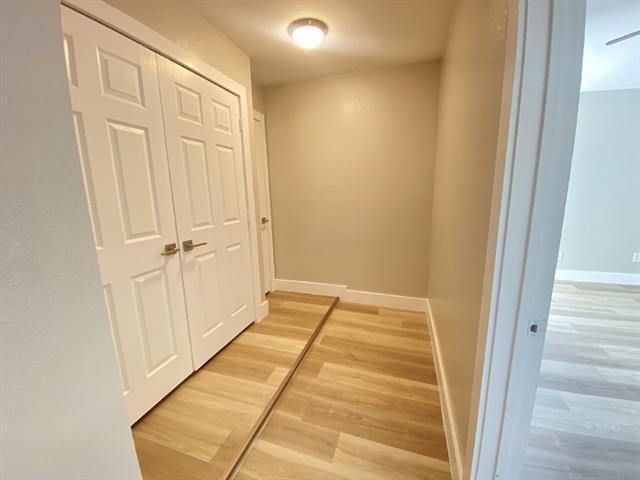 Building Photo - 5125 Sunshine Dr