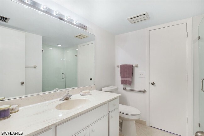 Building Photo - 5954 Pelican Bay Blvd