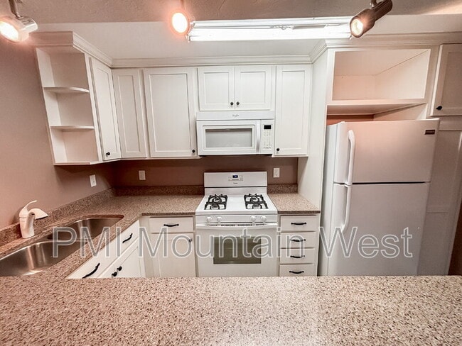 Building Photo - 2241 W 2475 N