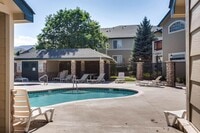 Building Photo - 3002 W Elizabeth St