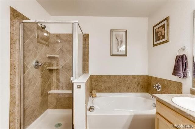 Building Photo - 121 S McGregor Cir