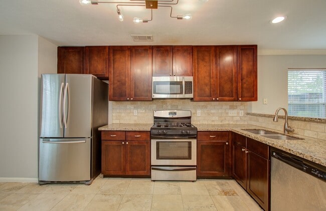 Building Photo - 14003 Cypress Falls Dr