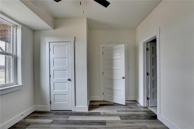 Building Photo - 159 Mead Ct