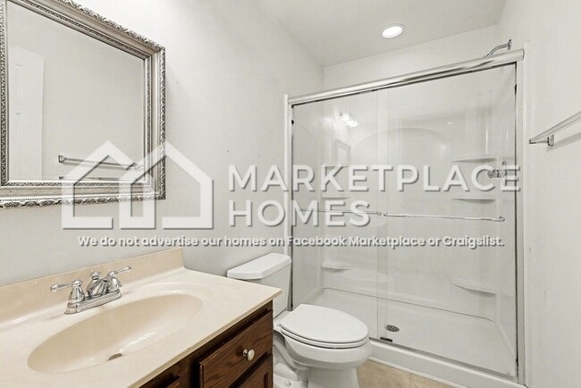 Building Photo - 3013 Freeport Dr