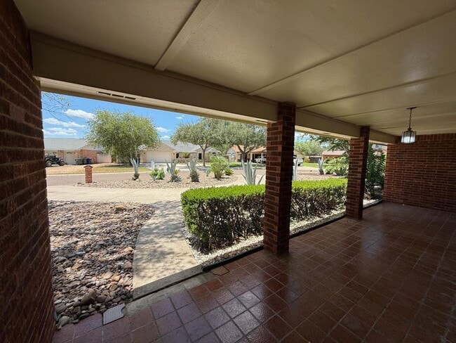 Building Photo - 1105 Hill Place Dr