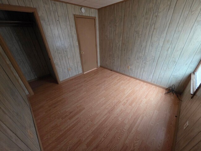 Building Photo - 3 Bedroom Apartment - Saugerties