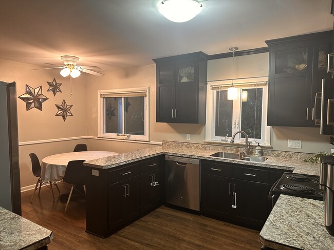 Kitchen and dining room - 1110 E Wayne Ave