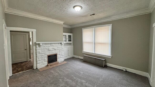 Building Photo - 1114 Azalia St