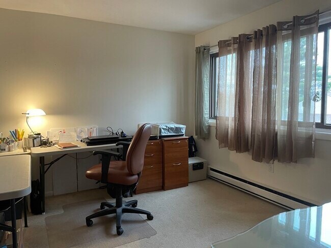 Building Photo - 161 Highwood Dr