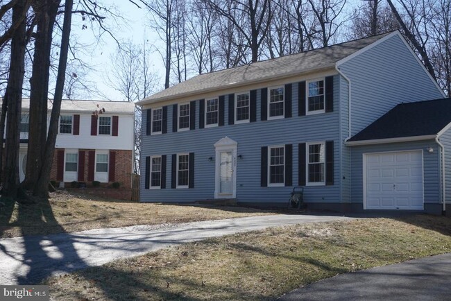 Building Photo - 9003 Fox Lair Dr