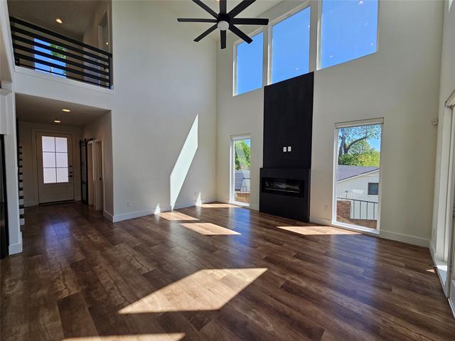 Building Photo - 2374 Southwood Dr