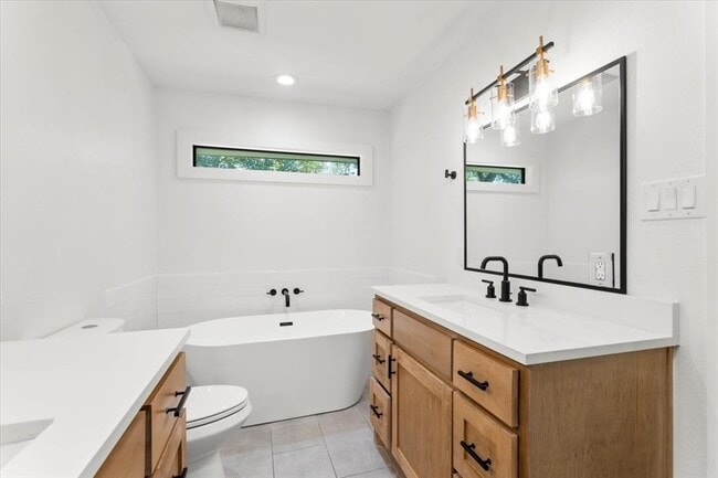 Building Photo - 7405 Attar Cove