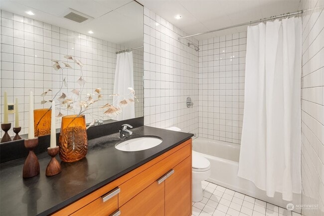 Building Photo - 14407 SE 55th St