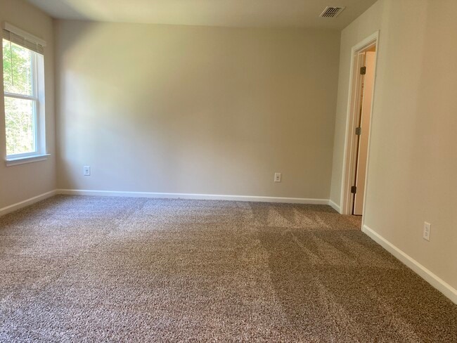 Building Photo - 354 Timberland Ave