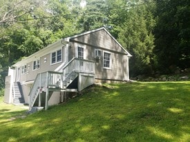 Building Photo - 508 Stafford Rd