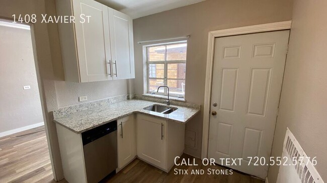 Building Photo - **Fully Remodeled 1 bed 1 bath Apartment o...