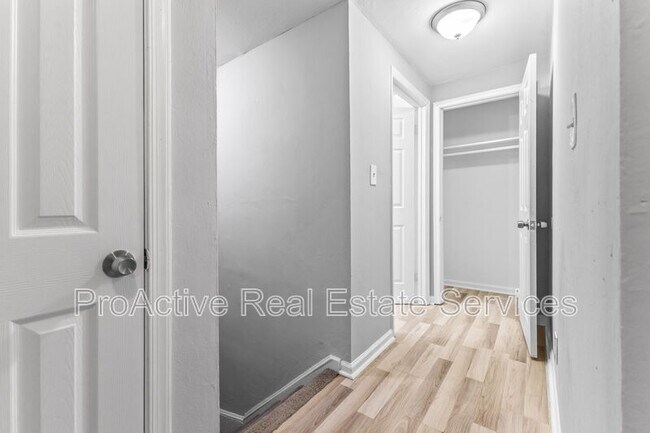 Building Photo - 1216 Bunsen Ct