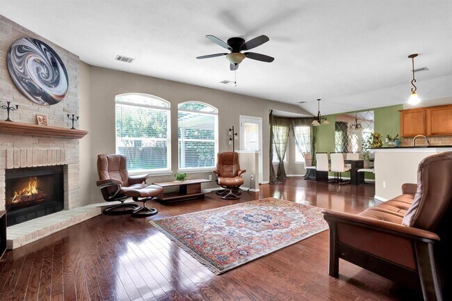 Building Photo - 3339 Rod Carew Dr