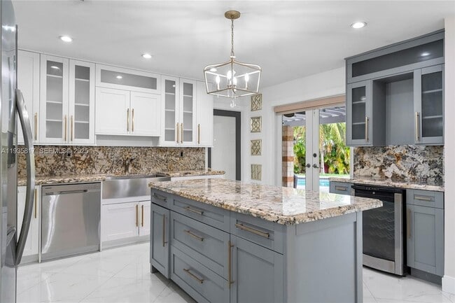 Building Photo - 13611 SW 77th St