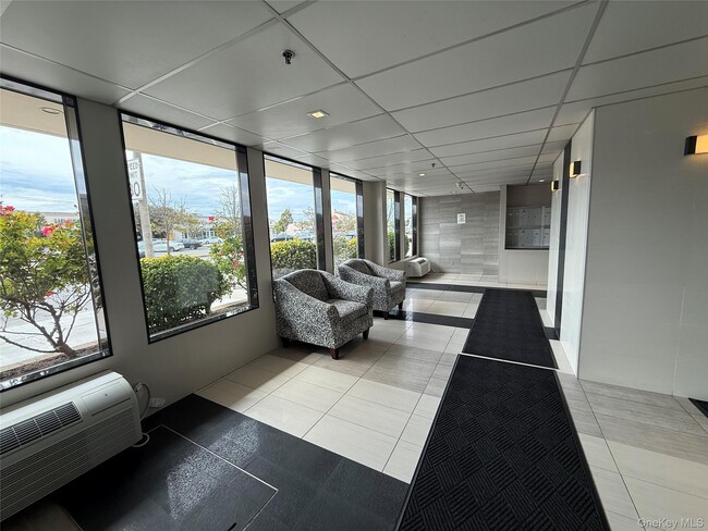 Building Photo - 235 W Park Ave