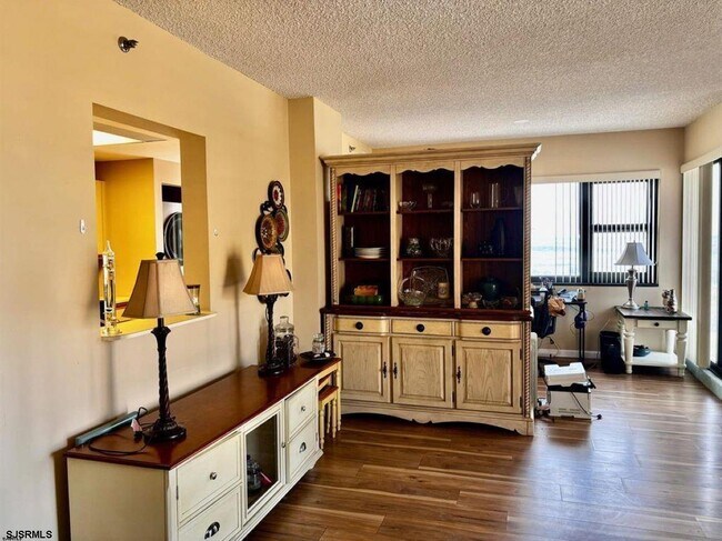 Building Photo - 3101 Boardwalk