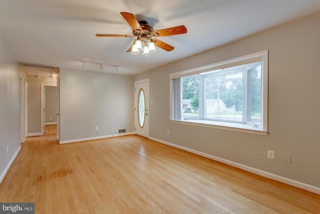 Building Photo - 5834 Pratt St