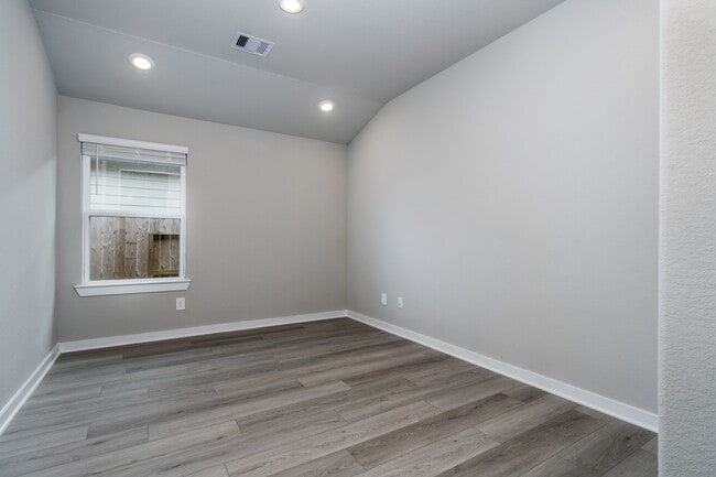 Building Photo - 17877 Stone Ter Ct