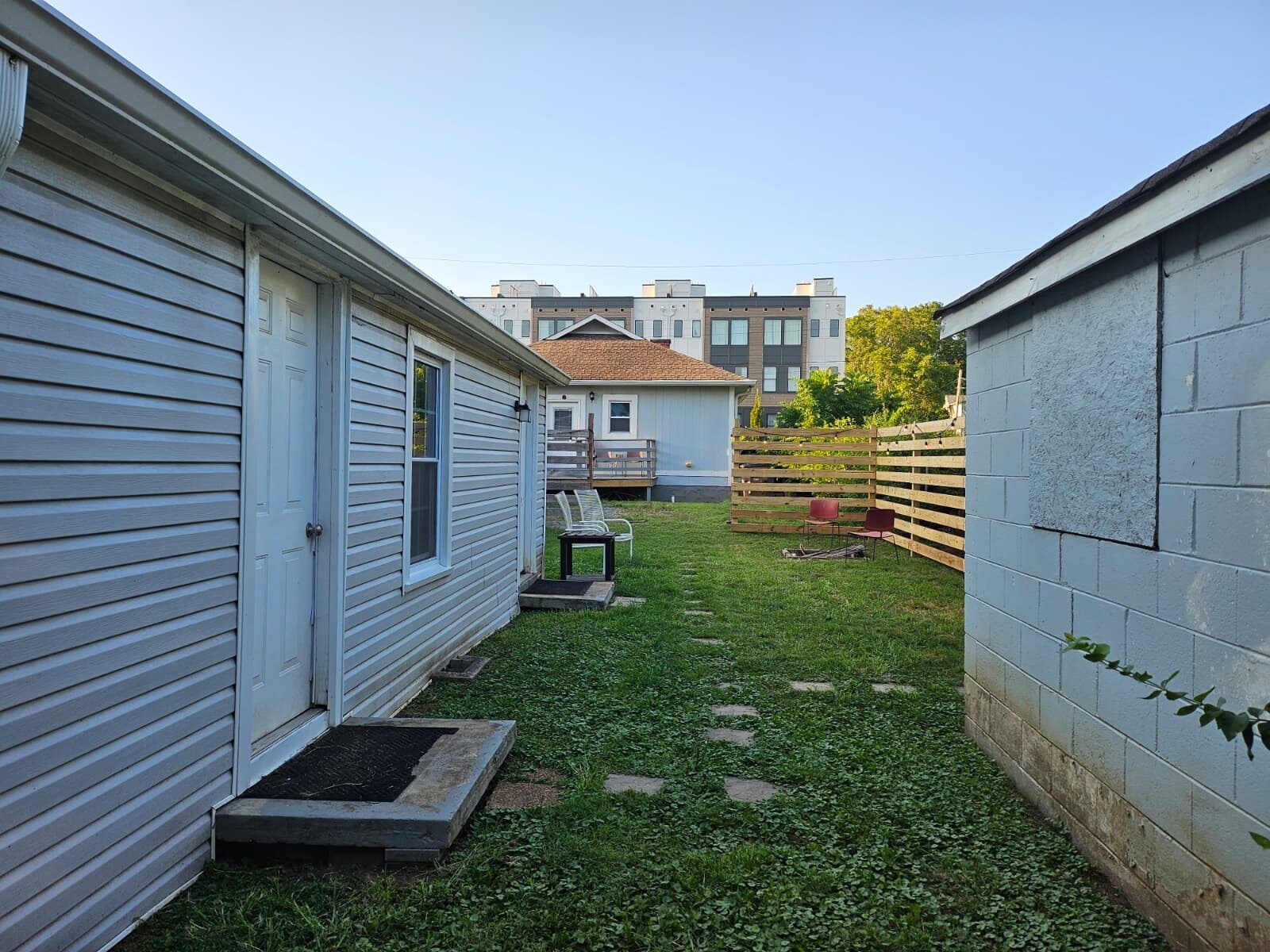 Building Photo - 114 Lucile St