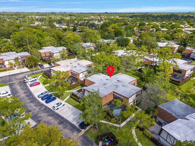 Building Photo - 111 Weybridge Cir