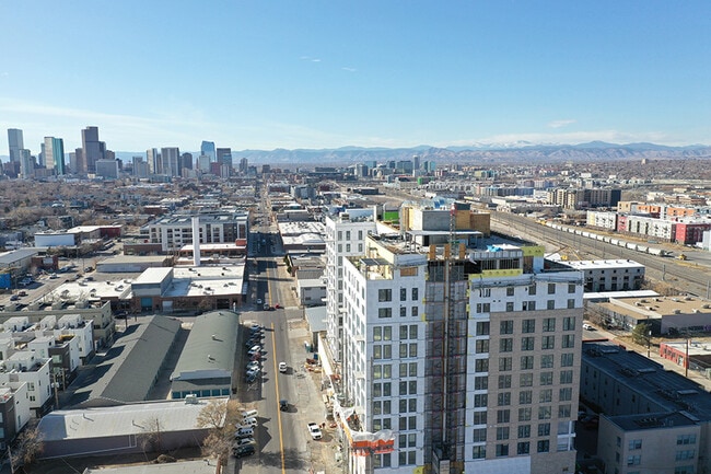 Building Photo - 3201 Walnut St