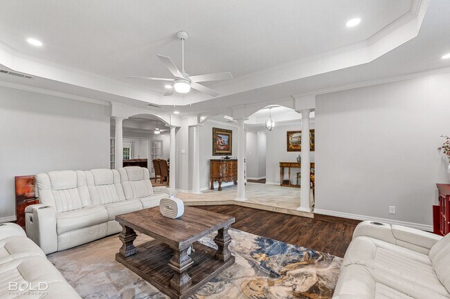 Building Photo - 4 Bedroom 3.5 bath in Greenacres