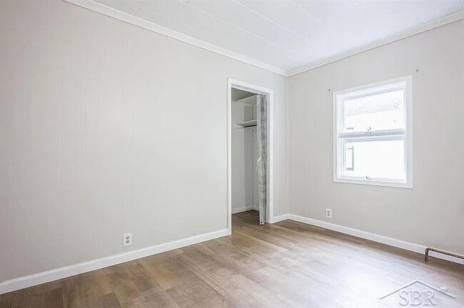 Building Photo - 1519 Mershon St