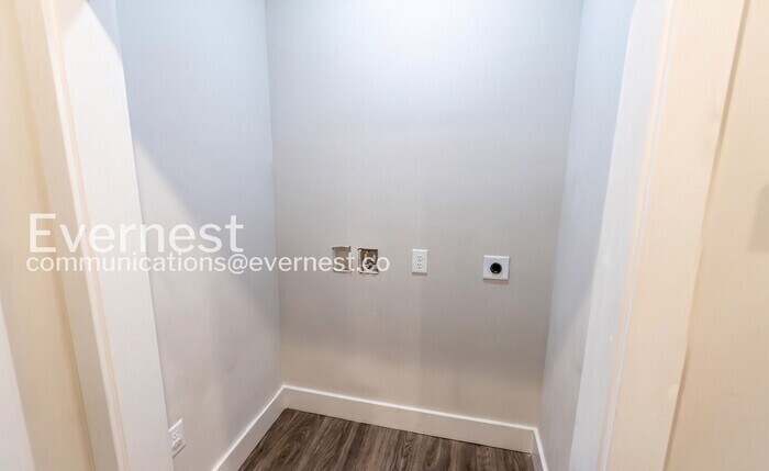 Building Photo - 5407 Hixson Pike